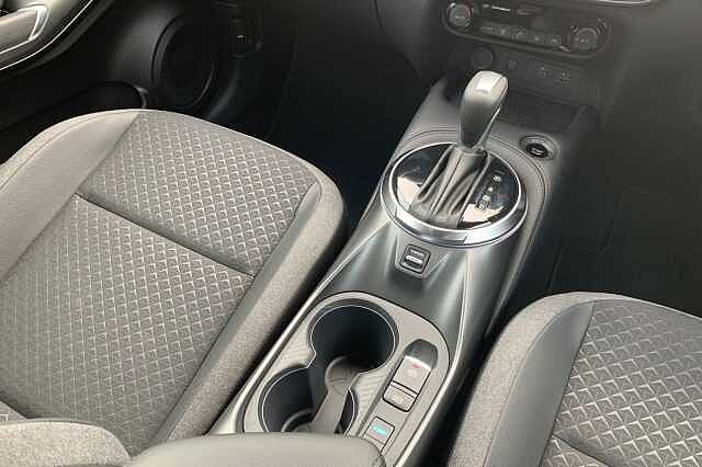 Nissan Juke 1.6 Hybrid N-Connecta 5dr Auto