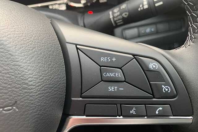 Nissan Juke 1.6 Hybrid N-Connecta 5dr Auto