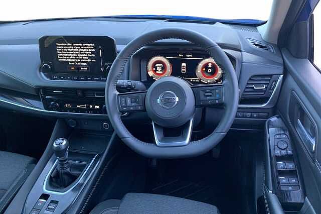Nissan Qashqai 1.3 DiG-T MH Premiere Edition 5dr