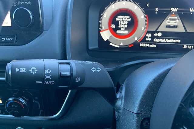 Nissan Qashqai 1.3 DiG-T MH Premiere Edition 5dr