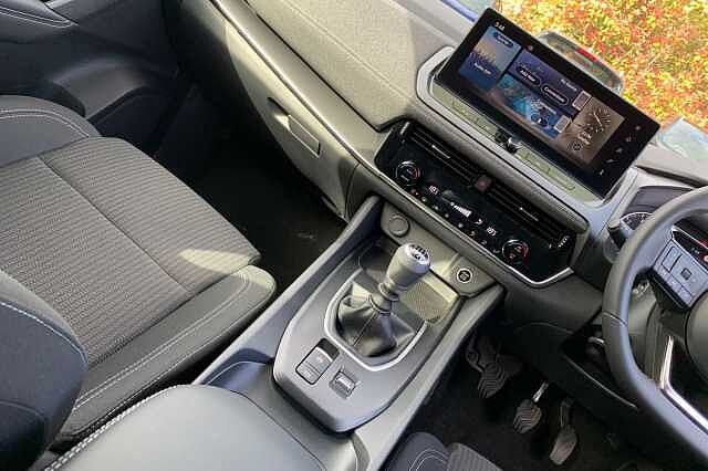 Nissan Qashqai 1.3 DiG-T MH Acenta Premium 5dr