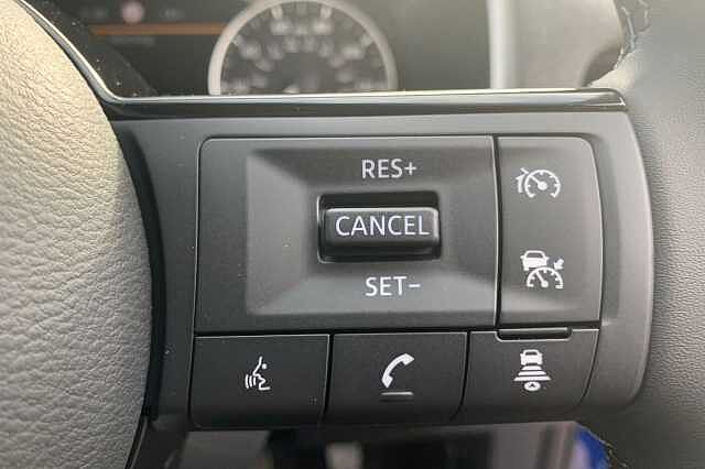 Nissan Qashqai 1.3 DiG-T MH Acenta Premium 5dr