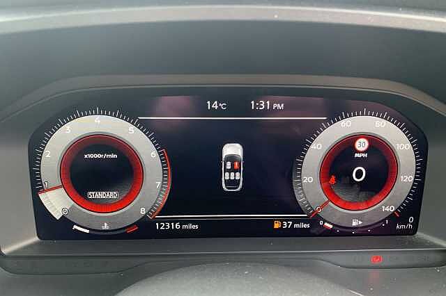 Nissan Qashqai 1.3 DiG-T MH N-Connecta [Glass Roof] 5dr
