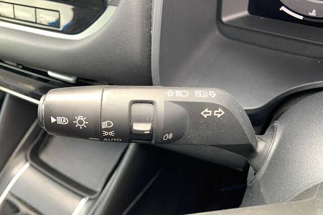Nissan Qashqai 1.3 DiG-T MH N-Connecta [Glass Roof] 5dr