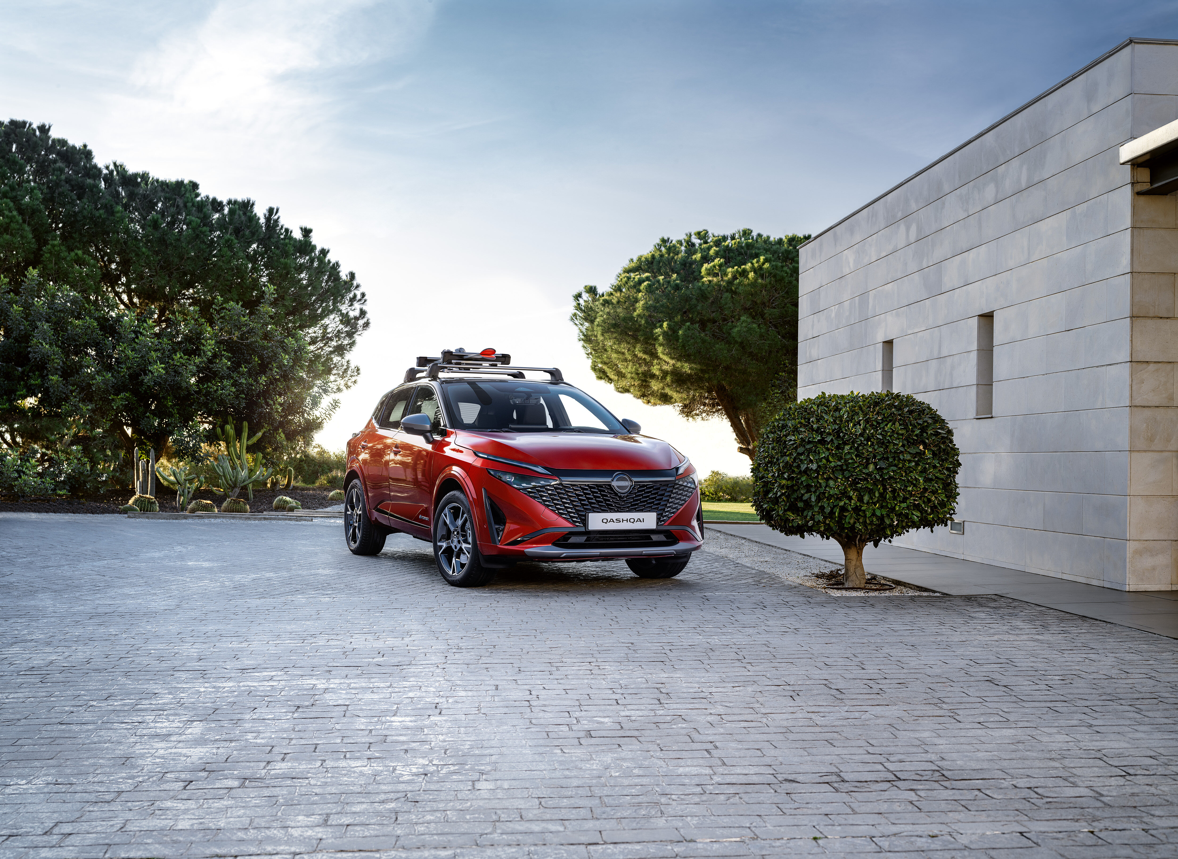 £250 Nissan deposit contribution and 2 years free servicing*